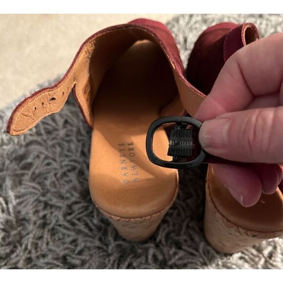 NWOB Barneys New York Suede Platform Wedge Sandal - Picture 5 of 10